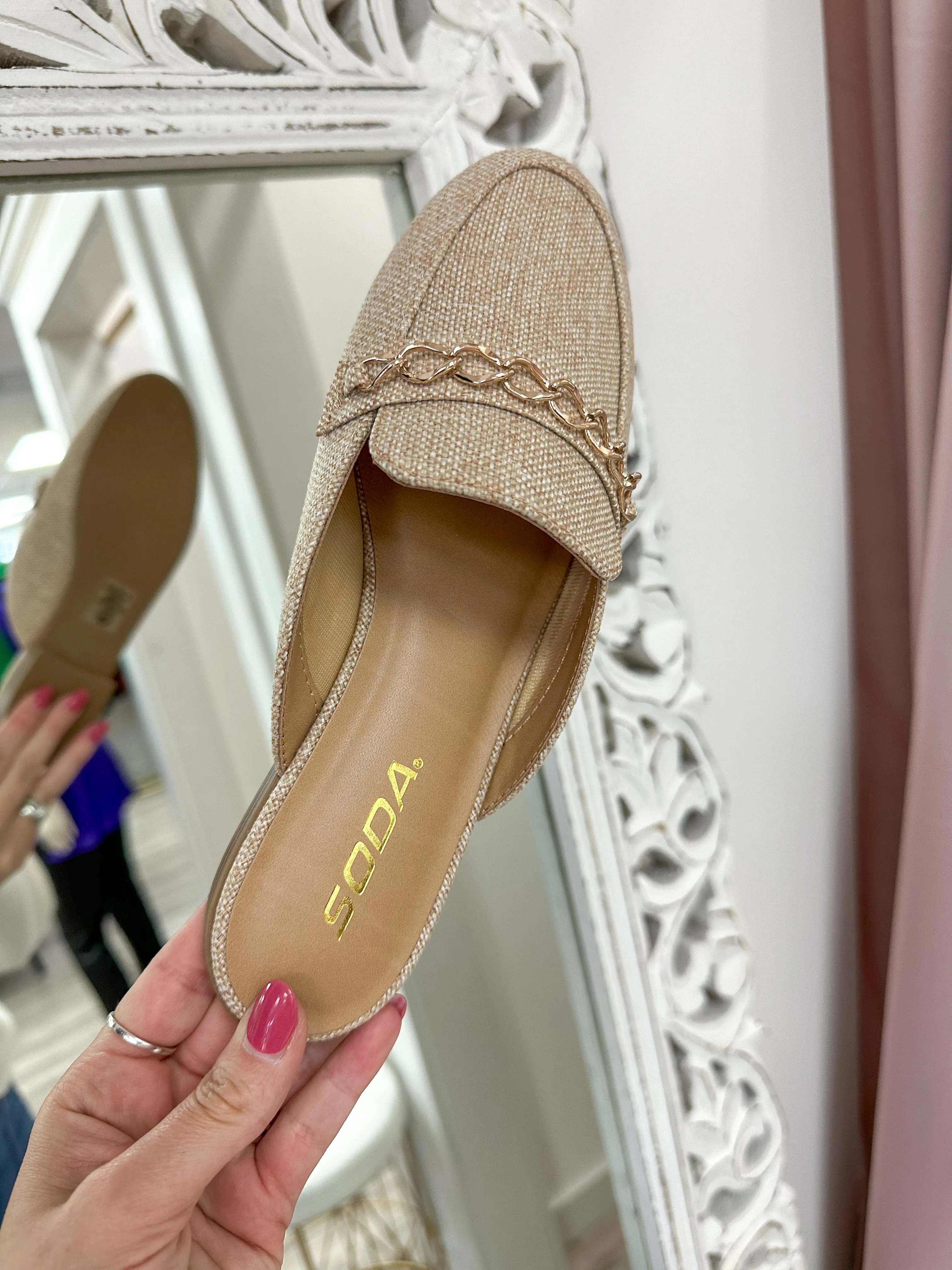 Alexa Mules