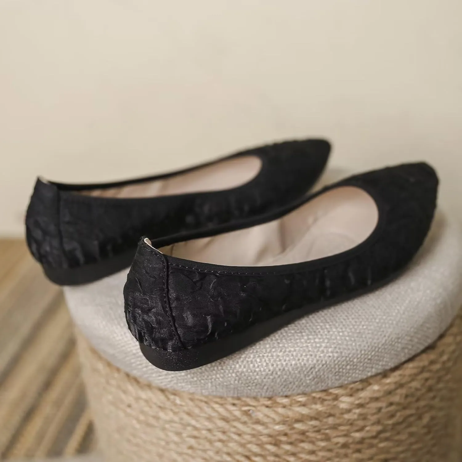 INEELUYI Soft Ballets Flats for Women Pointy Toe Comfortable Dress Ballerina Flats Shoes