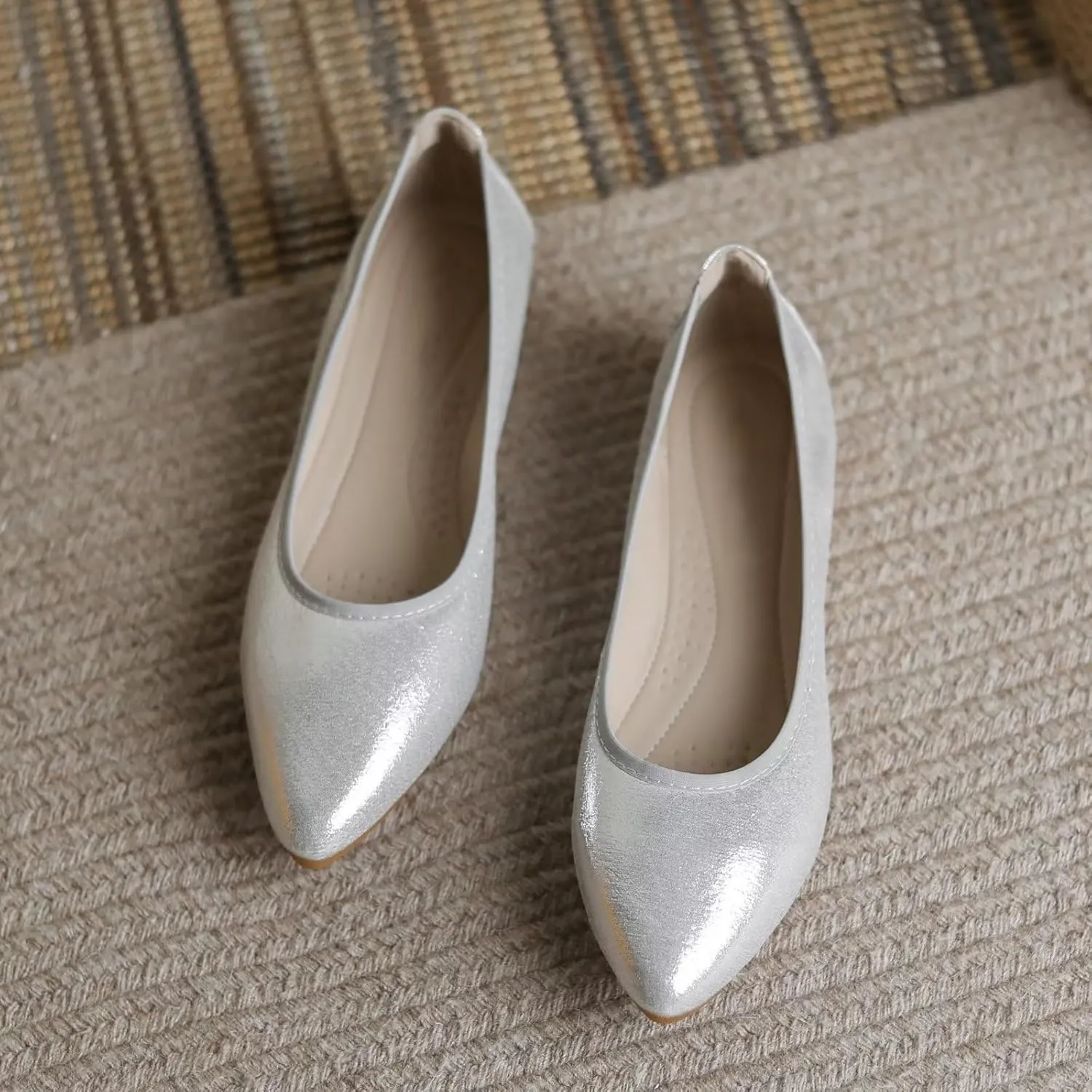 INEELUYI Soft Ballets Flats for Women Pointy Toe Comfortable Dress Ballerina Flats Shoes
