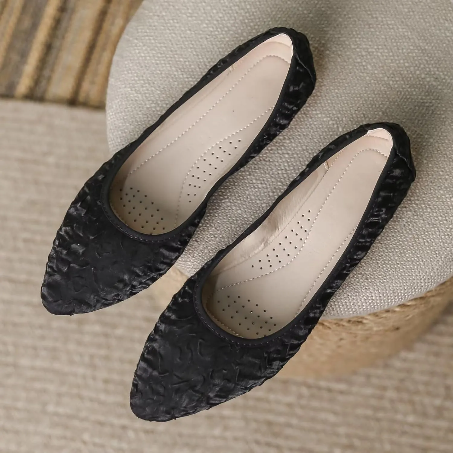 INEELUYI Soft Ballets Flats for Women Pointy Toe Comfortable Dress Ballerina Flats Shoes