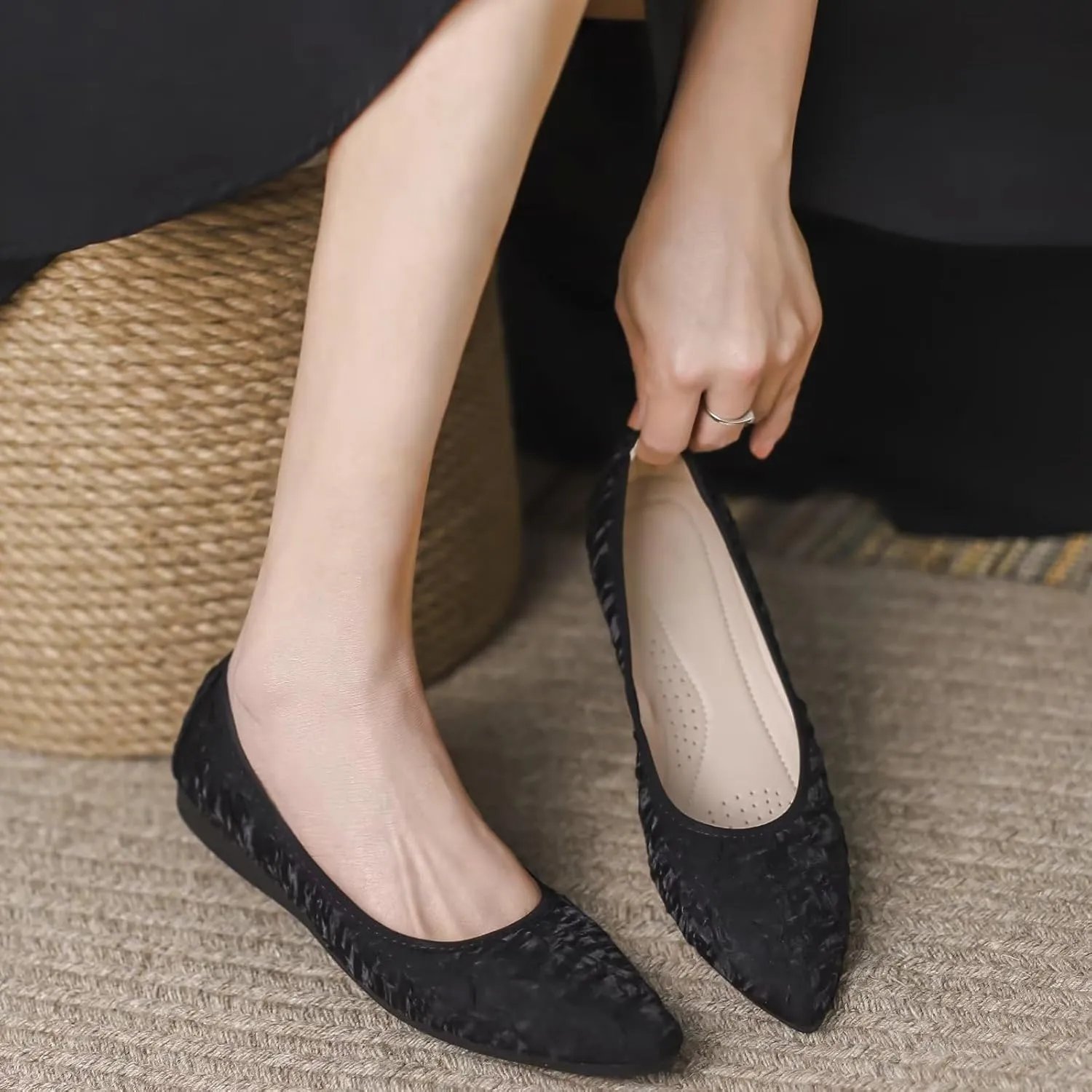 INEELUYI Soft Ballets Flats for Women Pointy Toe Comfortable Dress Ballerina Flats Shoes