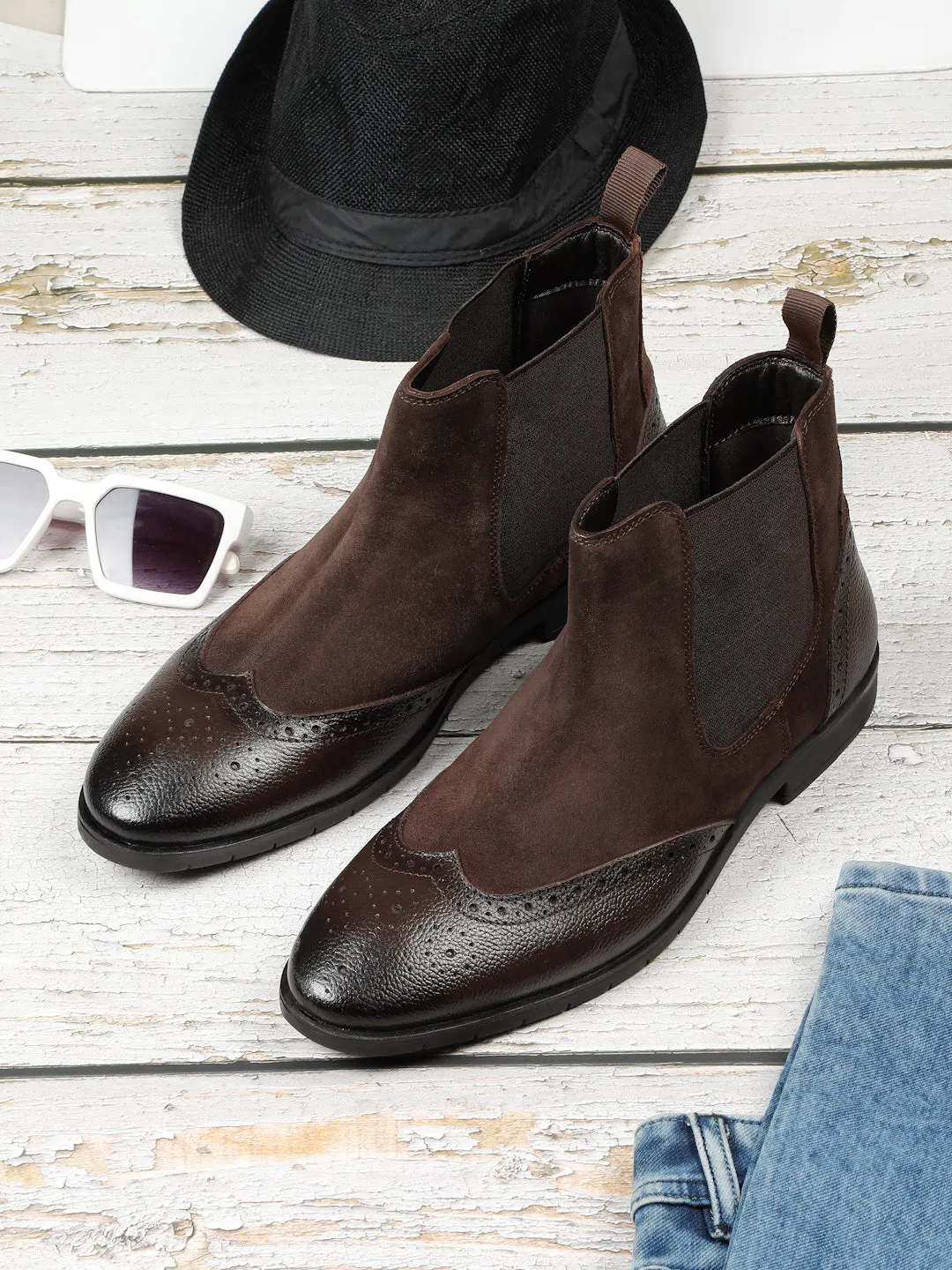 Men's Brown Solid Leather Chelsea boots