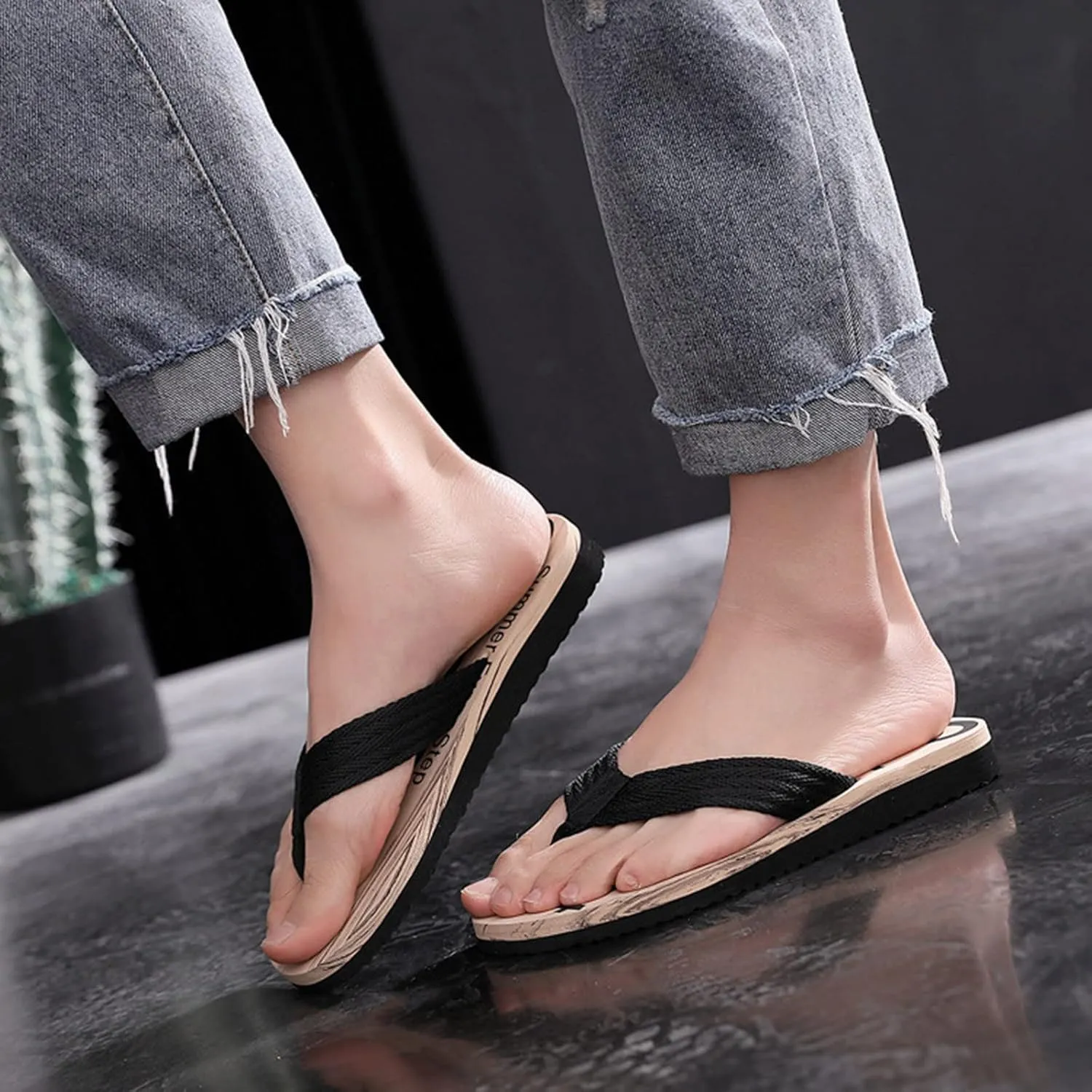 Vickyleb Flip Flops for Men Waterproof,Men's Flip Flops Slippers Slip Breathable Casual Beach Sandals