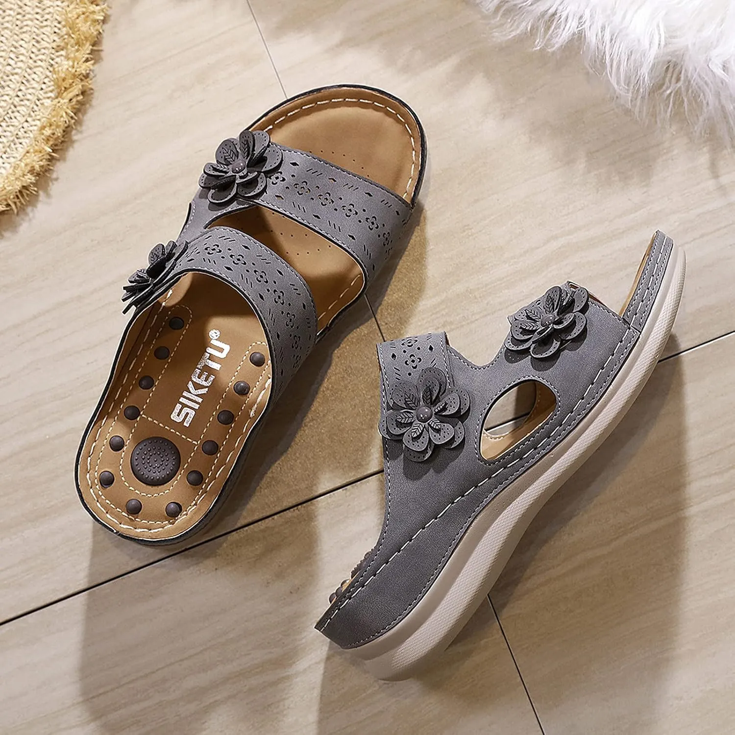 Women's Slippers Breathable Anti-Slip Flip Flops for Women Retro Large Size Summer Beach Sandals